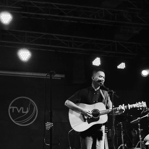 依人在线久在线视频
